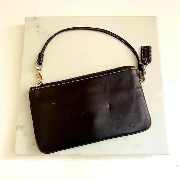 Vintage Coach Brown Buckled Leather Wristlet/Clutch - Picture 2 of 5